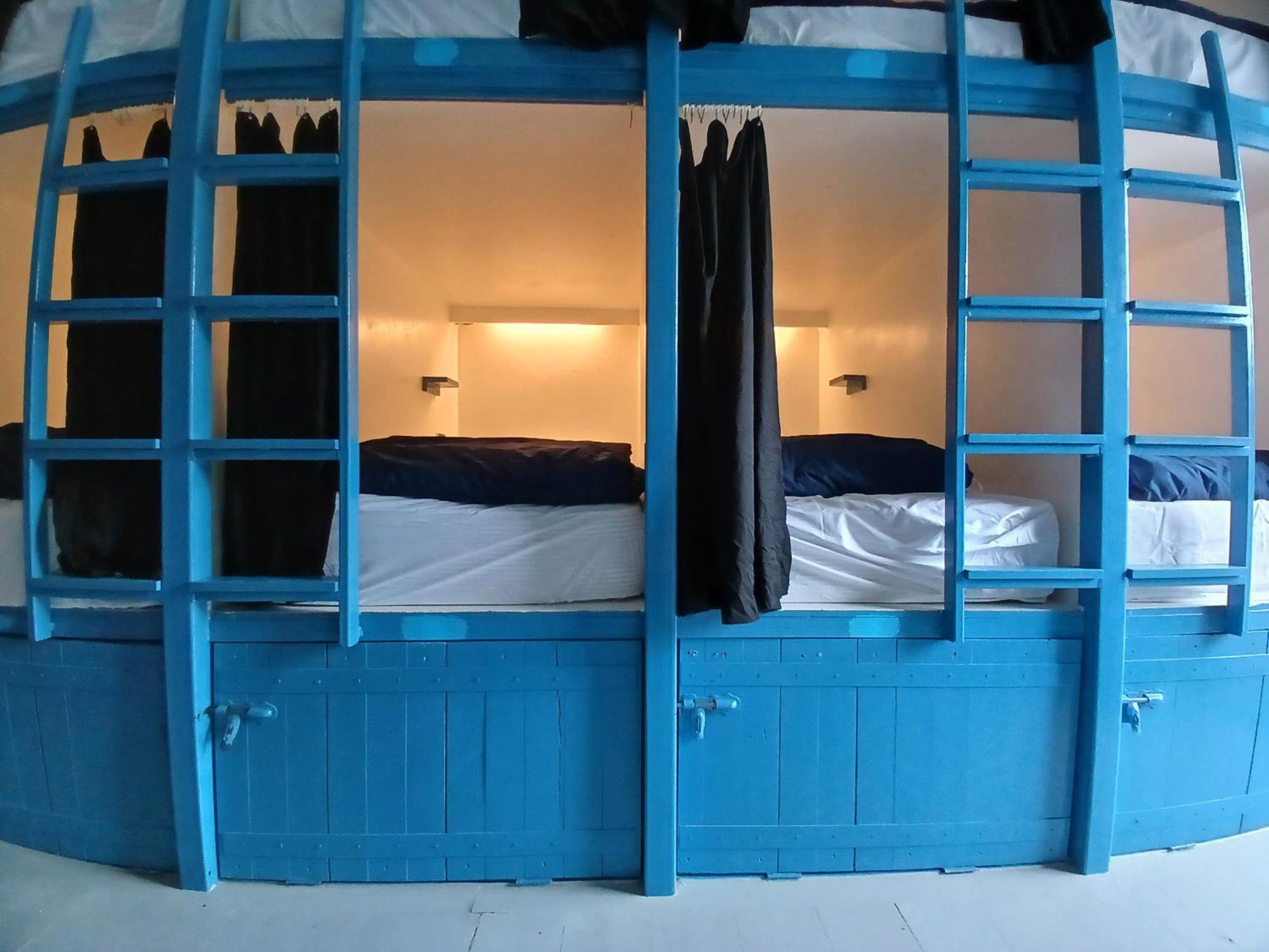 The Hangout Hostel Ao Nang エクステリア 写真