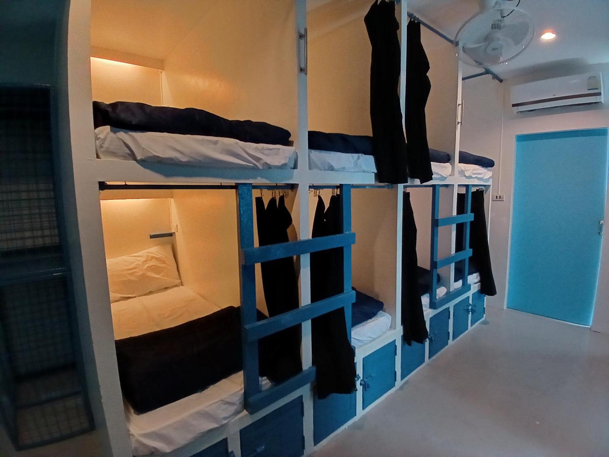 The Hangout Hostel Ao Nang エクステリア 写真