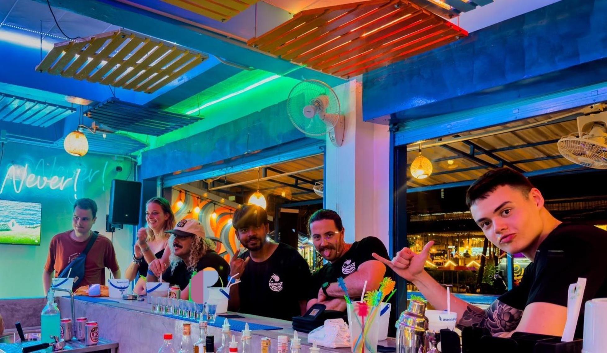 The Hangout Hostel Ao Nang エクステリア 写真