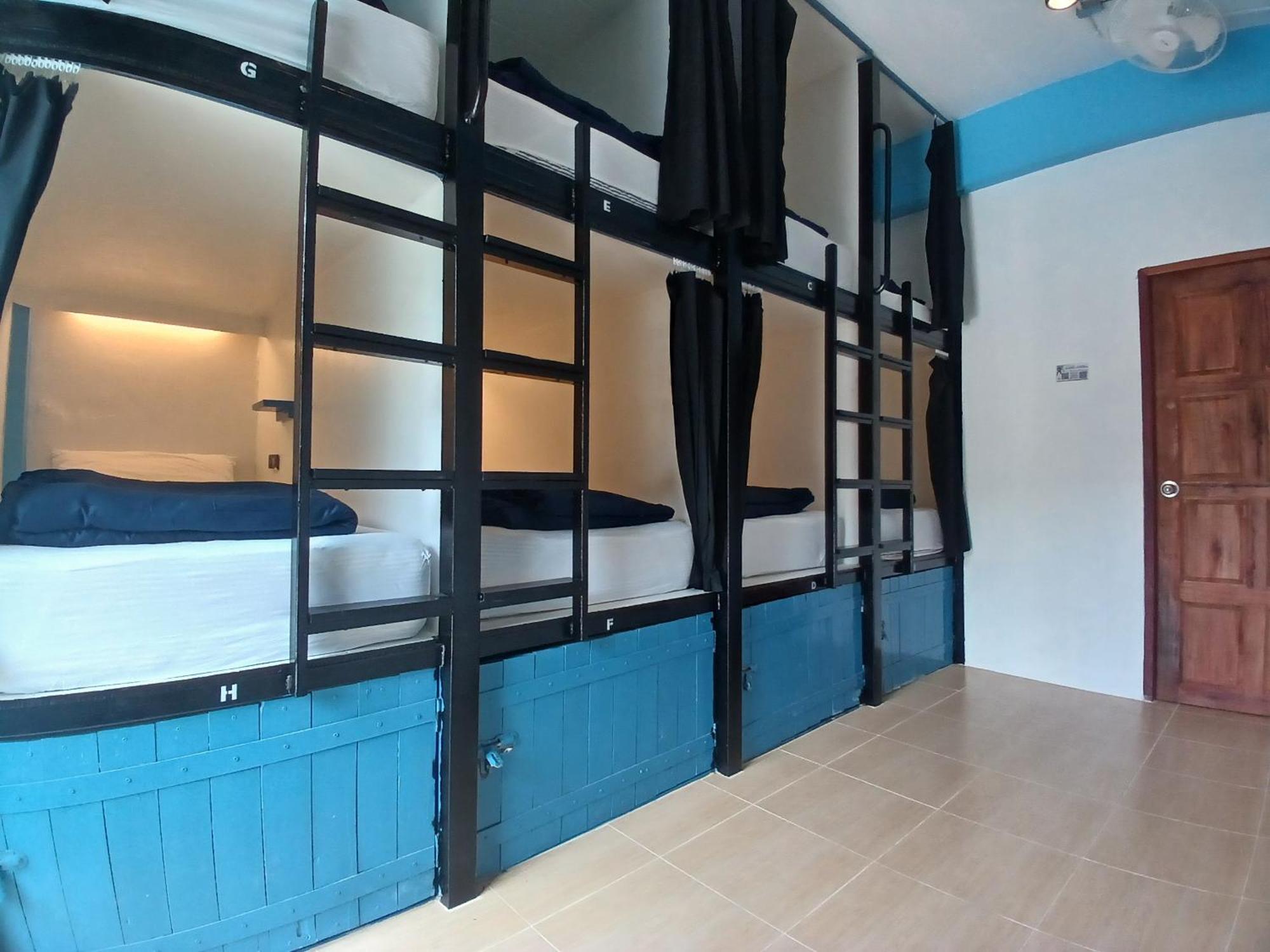 The Hangout Hostel Ao Nang エクステリア 写真